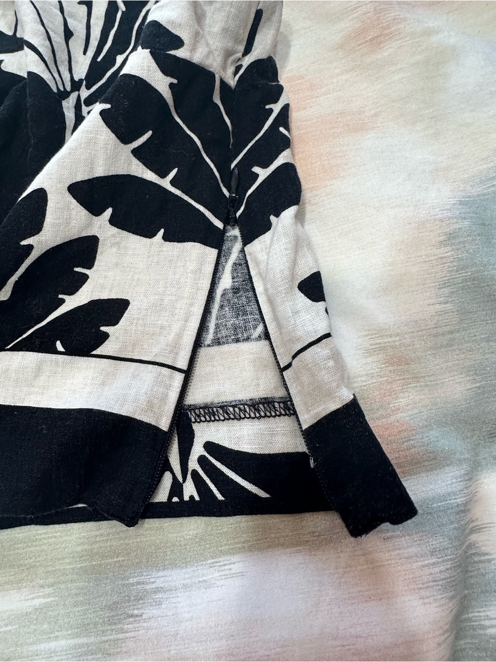 Loft Palm Linen Blend Cami Top - Picture 5 of 10